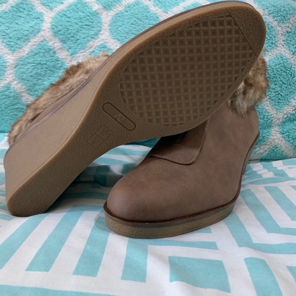Aerosoles A2 Bintegrity Brown Ankle Boot - Picture 6 of 10